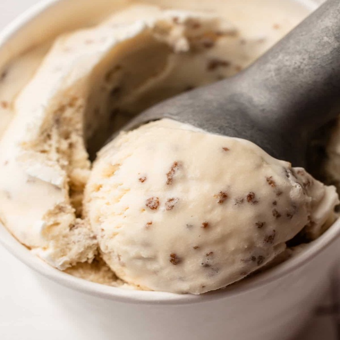 Ice Cream (2 scoops)